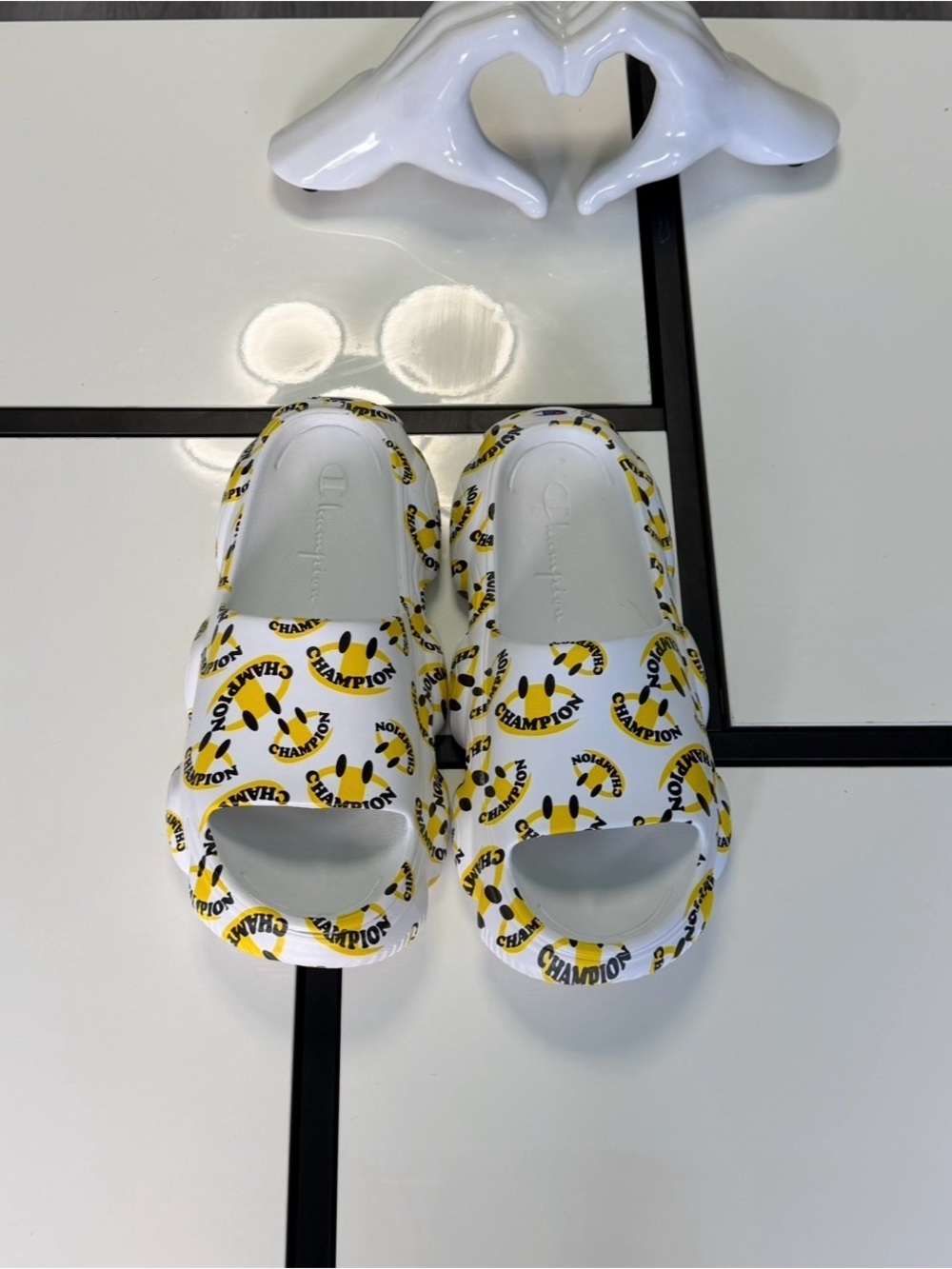 Champion IPO Smile White Graphic Slides Sandals | Men's Size 8 / Women's Size 10 - Picture 7 of 11
